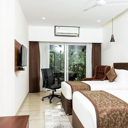 The Runway Hotel Kochi 外观 照片