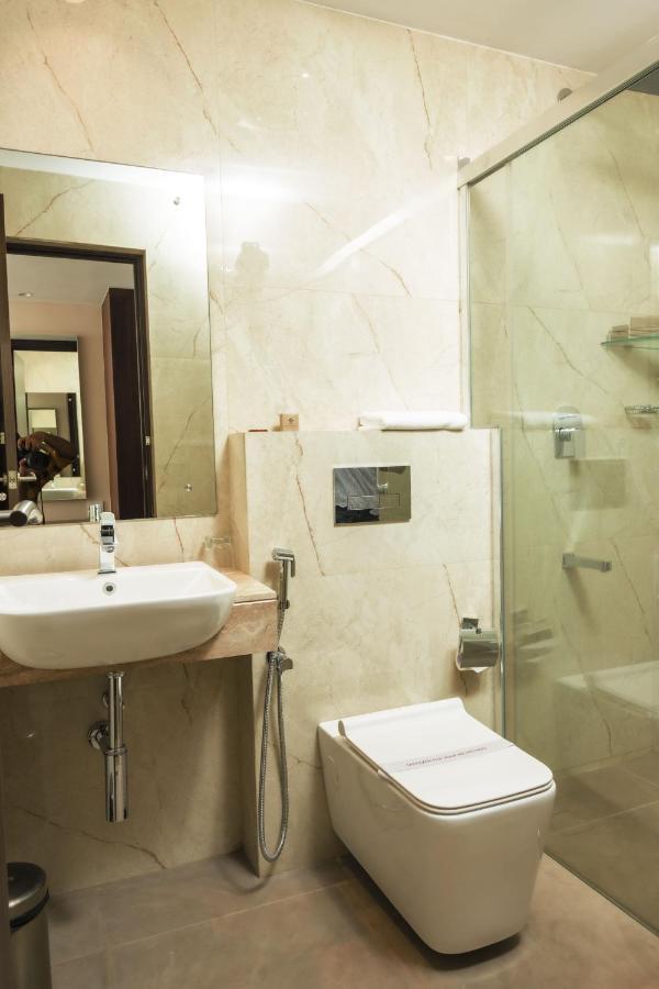 The Runway Hotel Kochi 外观 照片