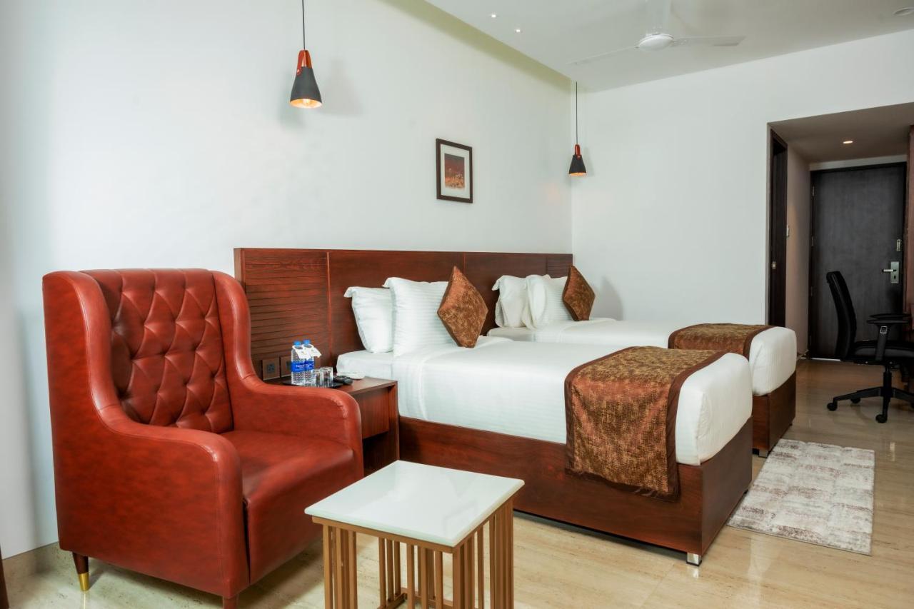 The Runway Hotel Kochi 外观 照片