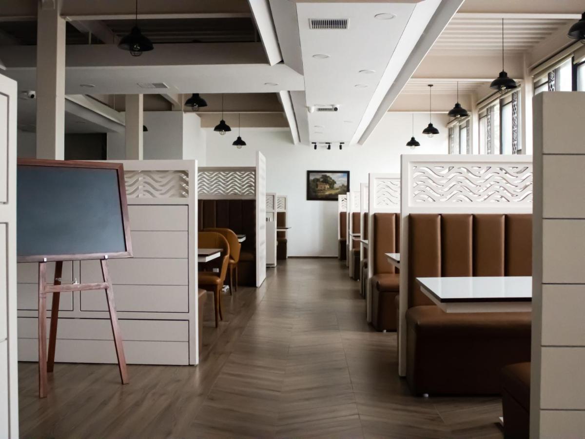 The Runway Hotel Kochi 外观 照片